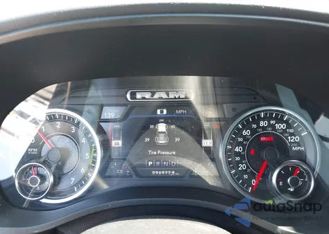 2021 Ram 1500 Laramie 4X4 5'7 Box из США, поврежденный, VIN 1C6SRFJT3MN581701